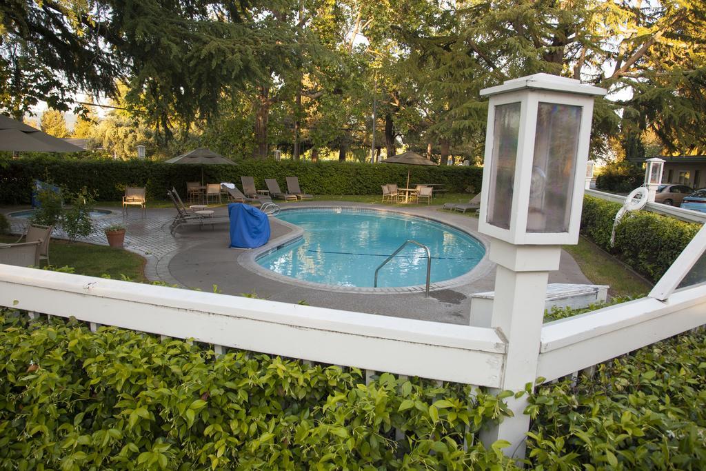 El Bonita Motel St. Helena Bagian luar foto